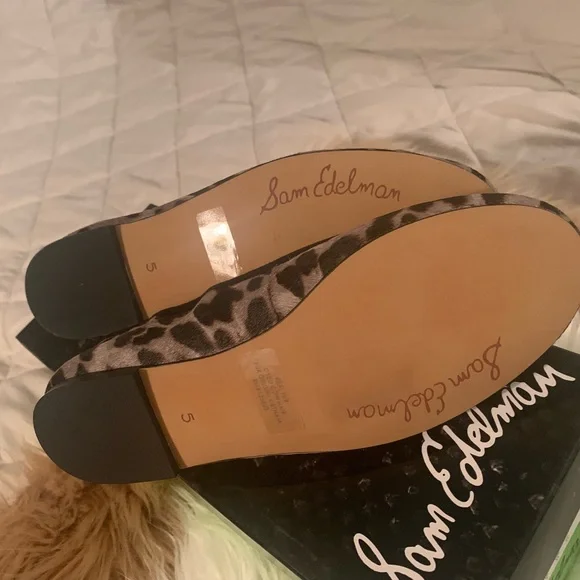 SAM EDELMAN FELICIA GREY LEOPARD SHOE. - Picture 6 of 6